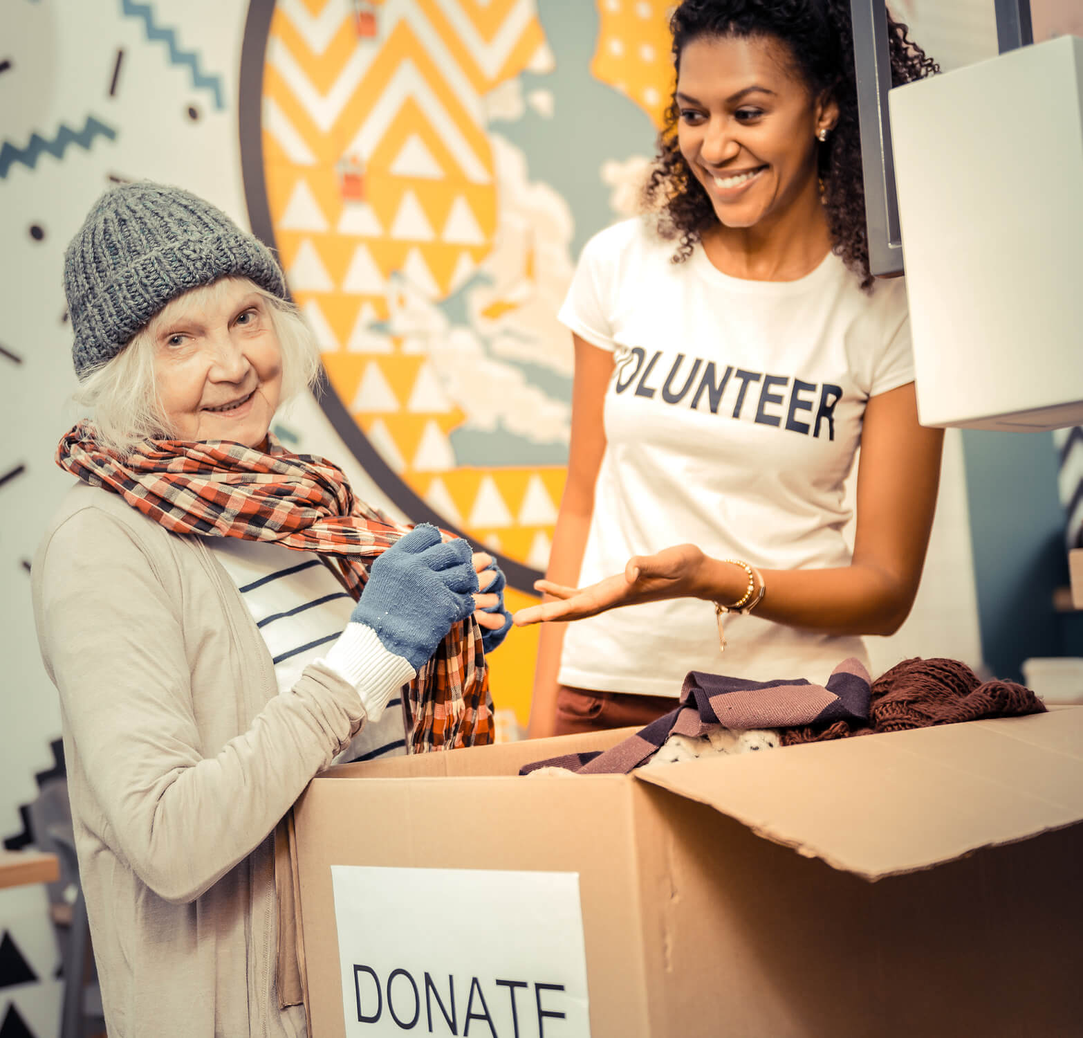 Volunteer woman